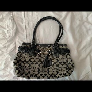 Coach Purse: Circa 2000s